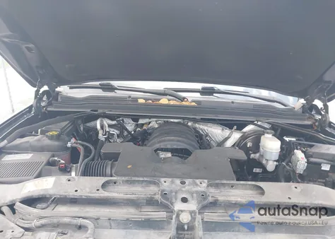 2018 Chevrolet Tahoe Premier z USA, uszkodzony, nr VIN 1GNSCCKC4JR365908